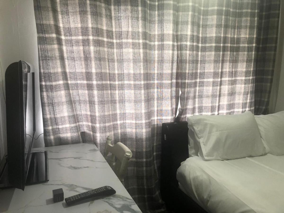 Hotel Ella'S Place Luton  Esterno foto